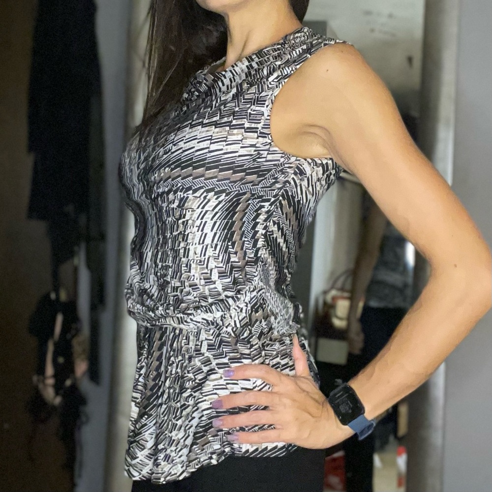Renuar front twist top size s/p